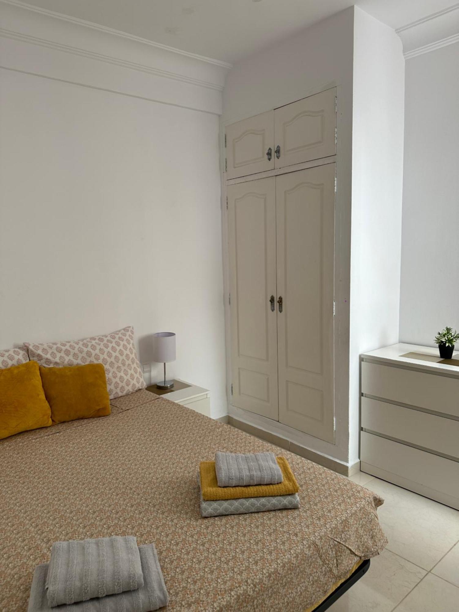 Modern And Bright 5 Bedroom Apartment Del Prado Gandía Exteriör bild