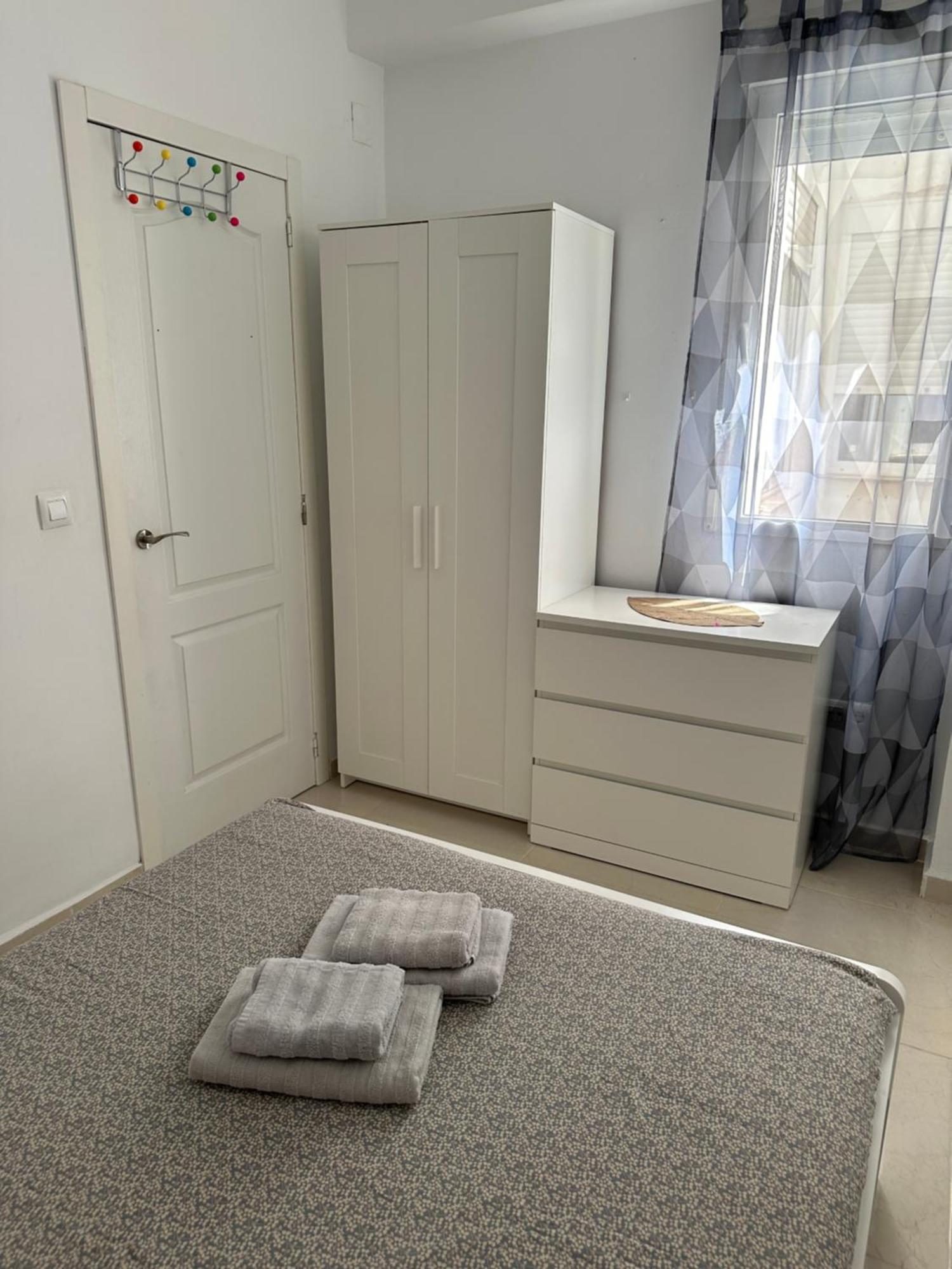 Modern And Bright 5 Bedroom Apartment Del Prado Gandía Exteriör bild