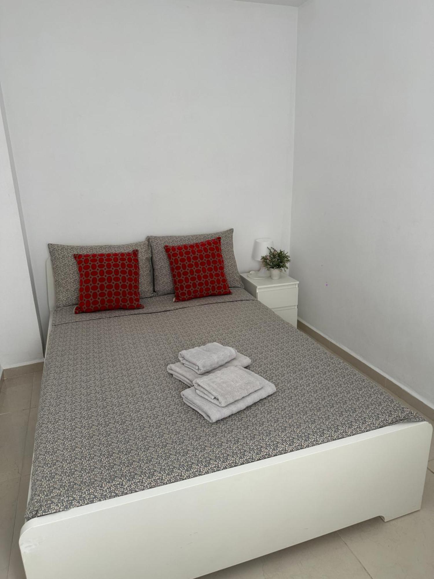 Modern And Bright 5 Bedroom Apartment Del Prado Gandía Exteriör bild